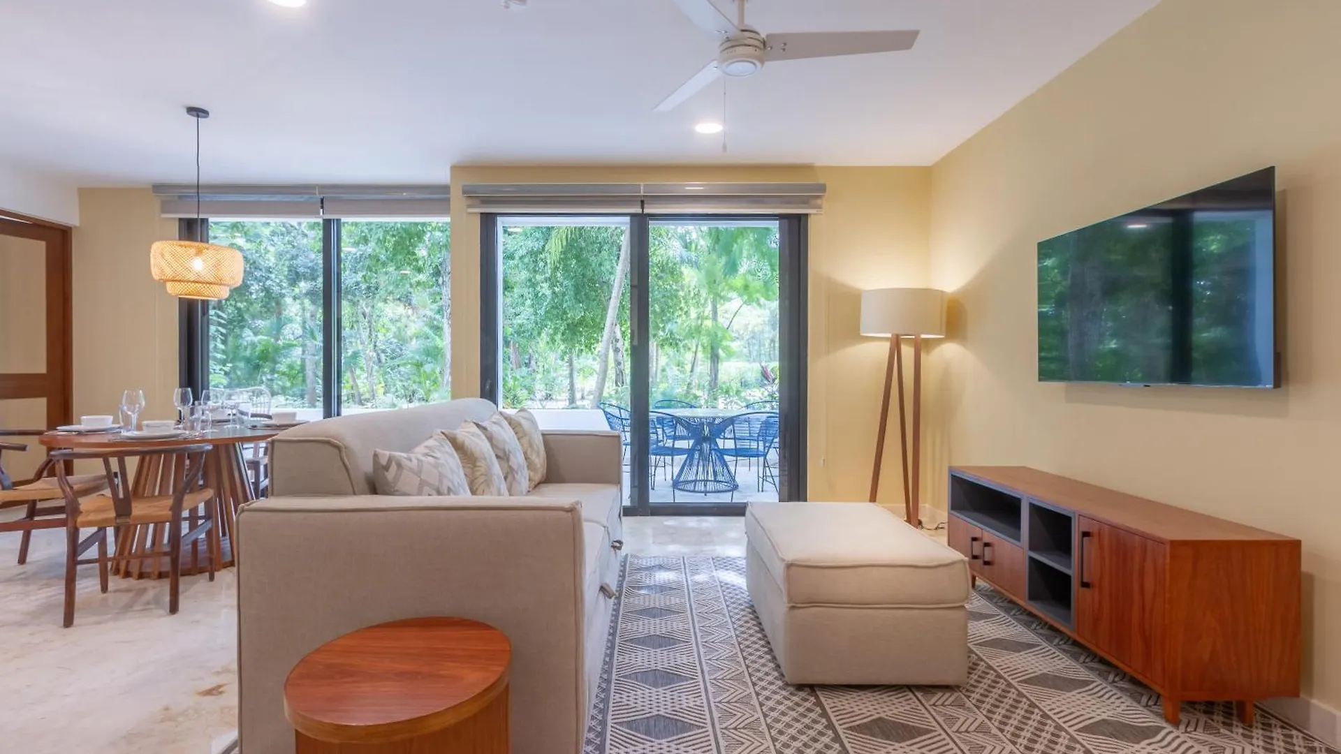 Tropical Bliss Apartments 3 Pools Rooftop Lounge And Gym Akumal